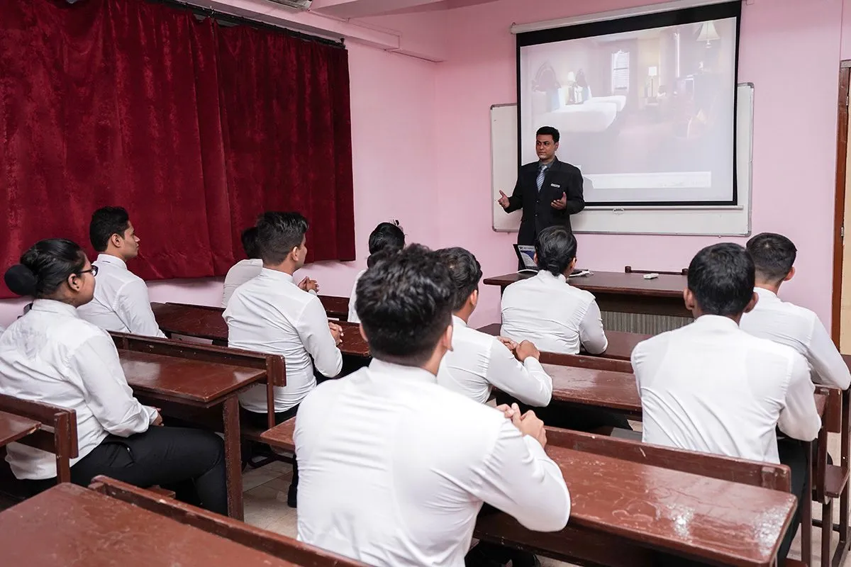 Hitech classroom – Infrastructure (2)